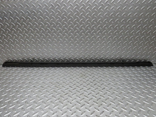27841 Mercedes-Benz S124 300TE Wagon Tailgate Sun Blind