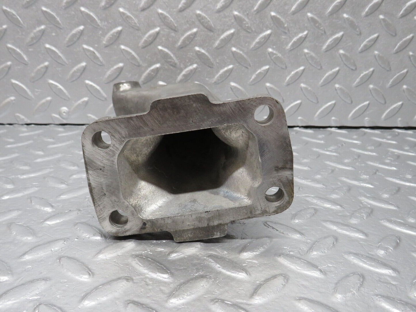 40654 Mercedes-Benz W123 300D Engine Mount Bracket Right Side 6152231404