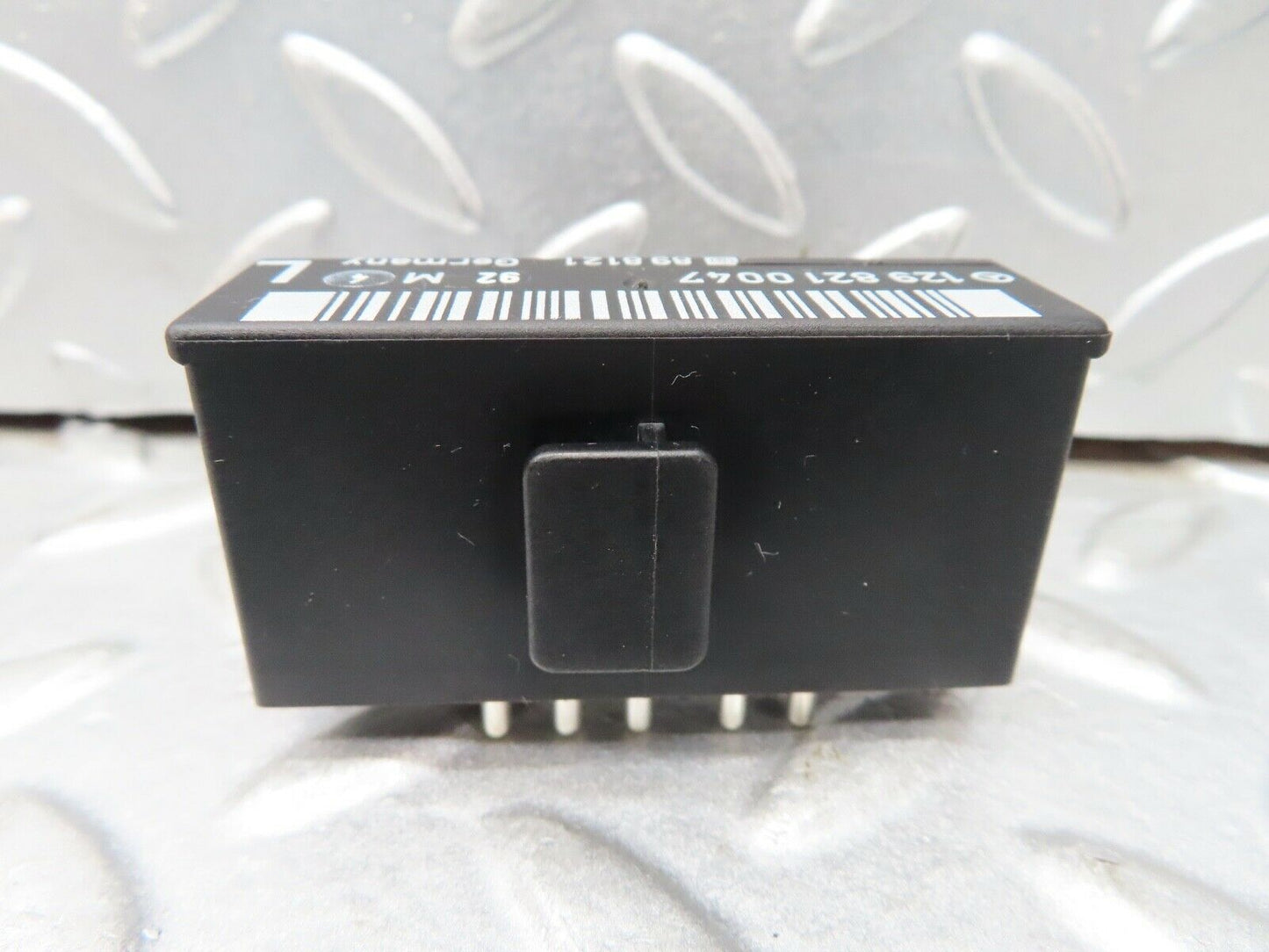 17246 Mercedes-Benz R129 300SL Coupe Left Seat Locking Relay 1298210047