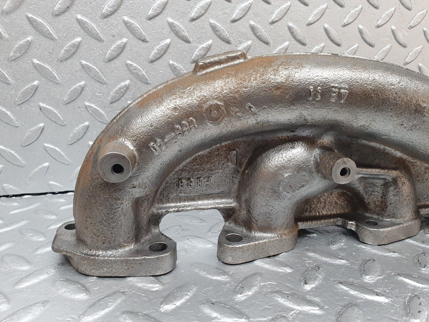 41583 Mercedes-Benz W124 200E Exhaust Manifold 1021423101