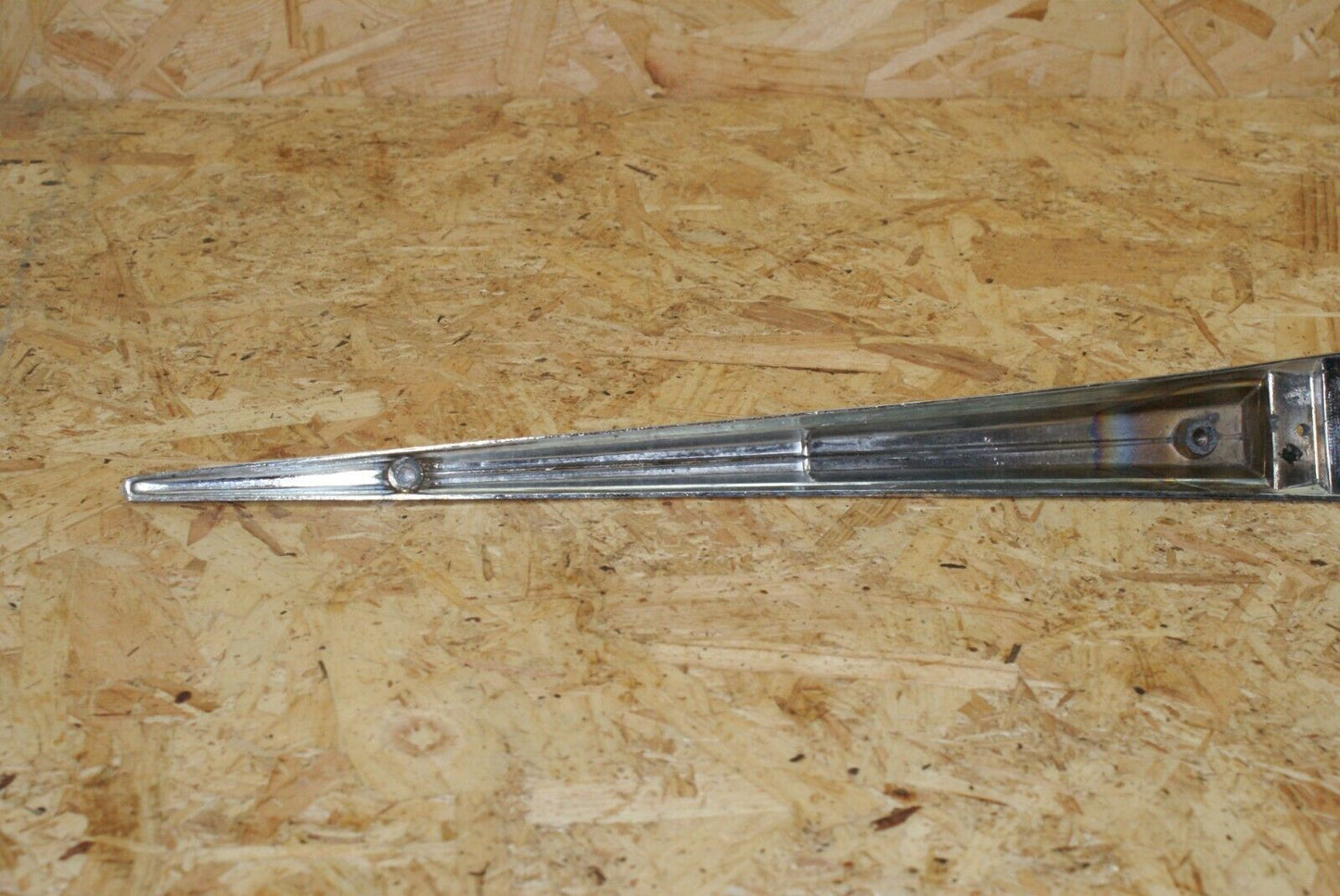 2293 Mercedes-Benz W105 219 PONTON Top Fender Chrome  K13243