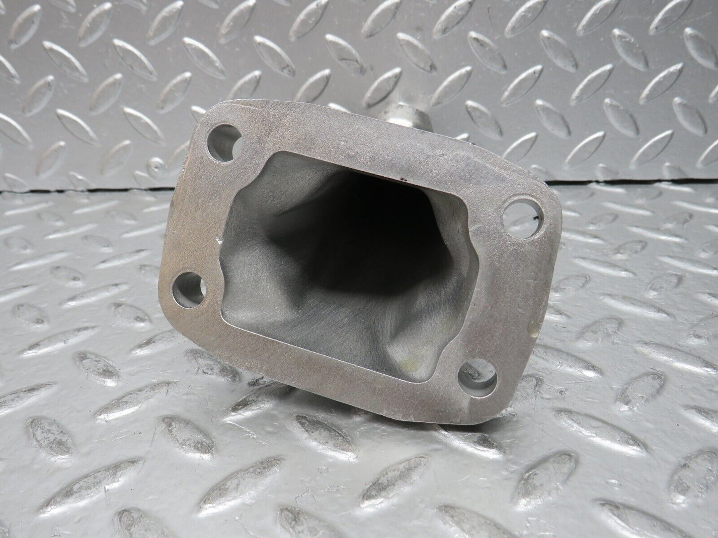 27996 Mercedes-Benz W123 280E Engine Mount Bracket Right Side 1232230304
