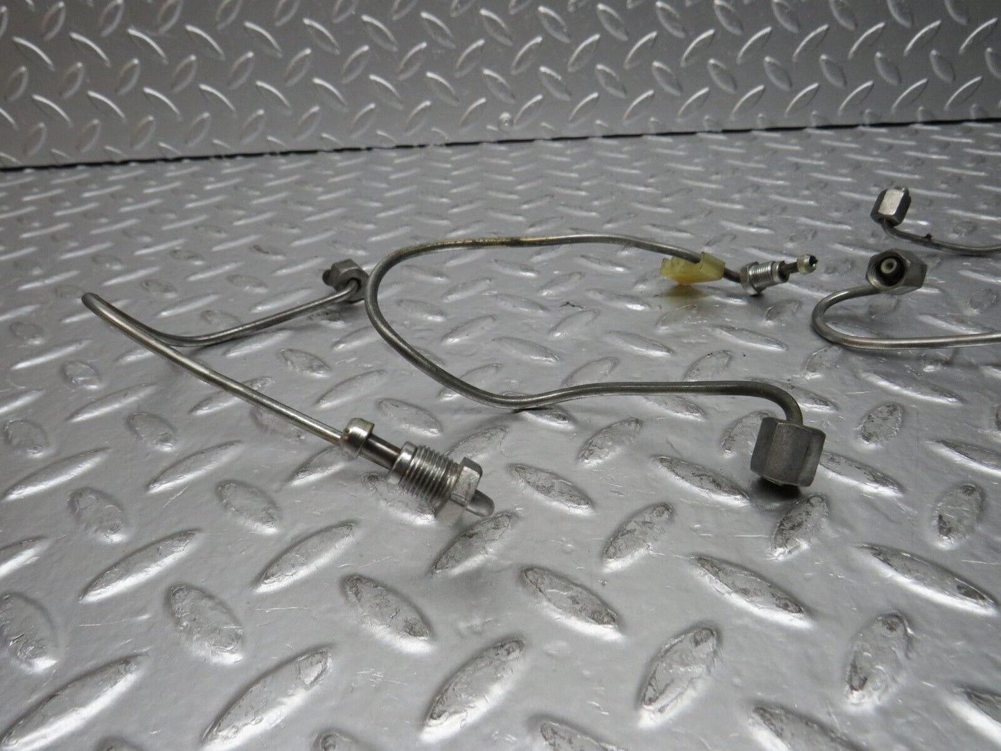 30523 Mercedes-Benz W124 230E Coupe Fuel Line Hose Set
