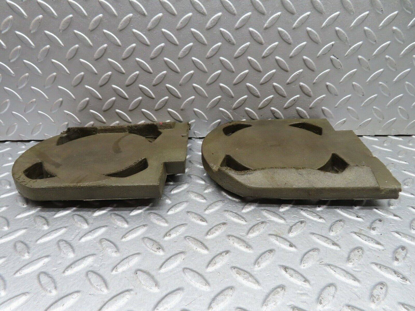 19355 Mercedes-Benz C140 CL420 Coupe Parcel Shelf Speaker Insulation