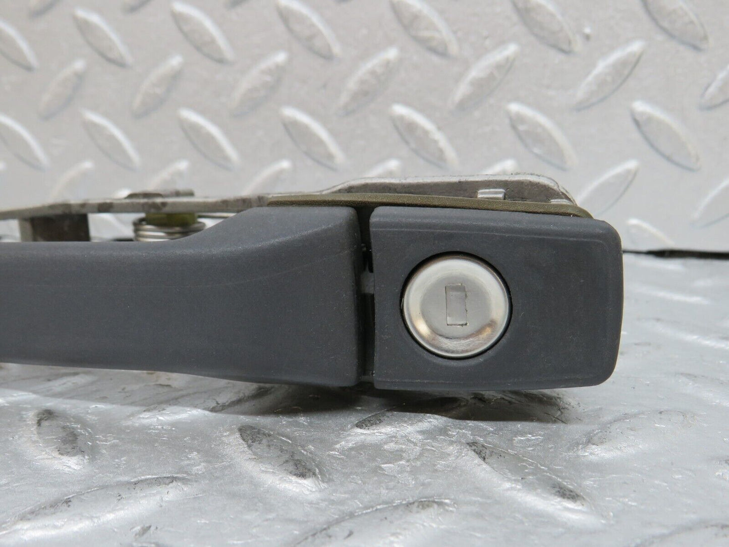 36642 Mercedes-Benz W201 190E Exterior Door Handle Front Left No Key