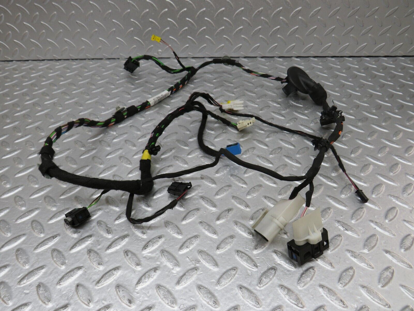 35245 Mercedes-Benz W221 Front Right Door Wire Harness 2214401813