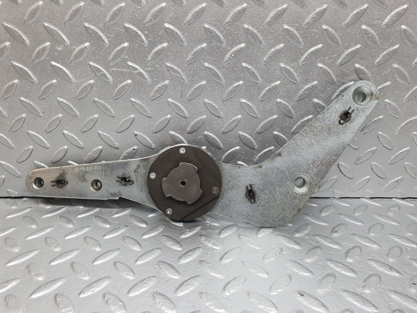 43331 Mercedes-Benz W108 280SE Front Right Seat Hinge Pair With Rod 0009106586 0009106485