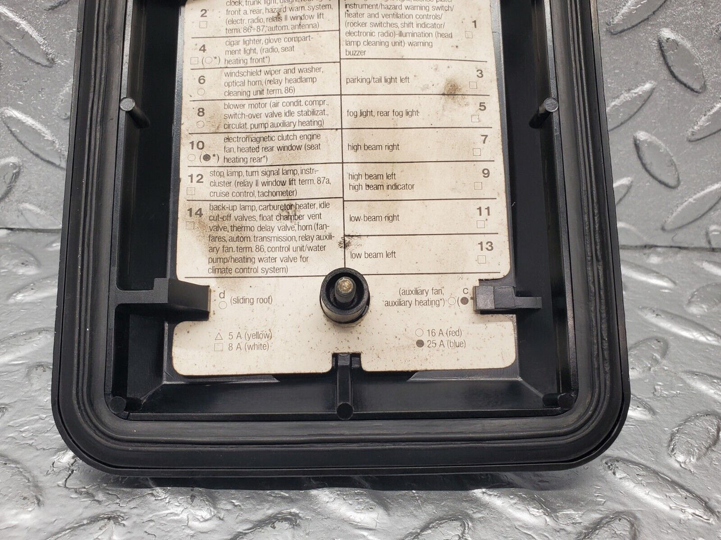 46361 Mercedes-Benz C123 280CE Coupe Fuse Box Cover Lid 1235400082