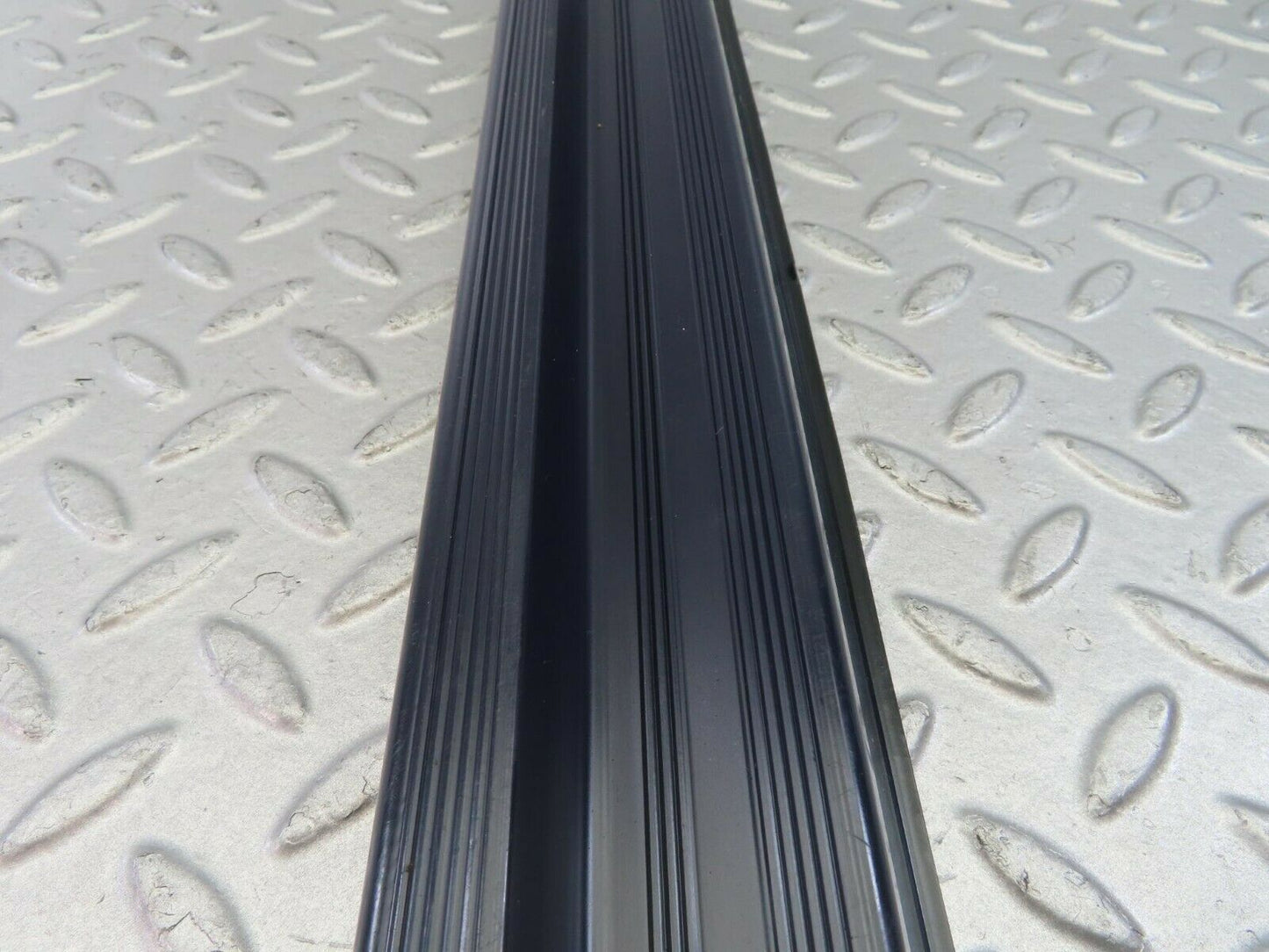 10346 Mercedes-Benz W201 190E Front Left Door Sill Blue