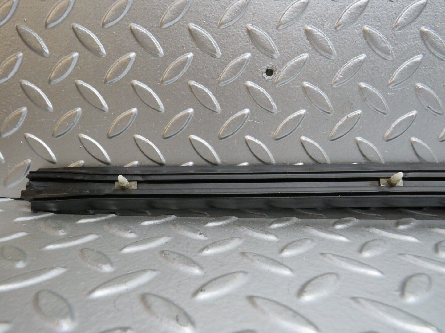 33499 Mercedes-Benz W202 C180 Skirt Sill Moulding Trim Right Side 2026800274