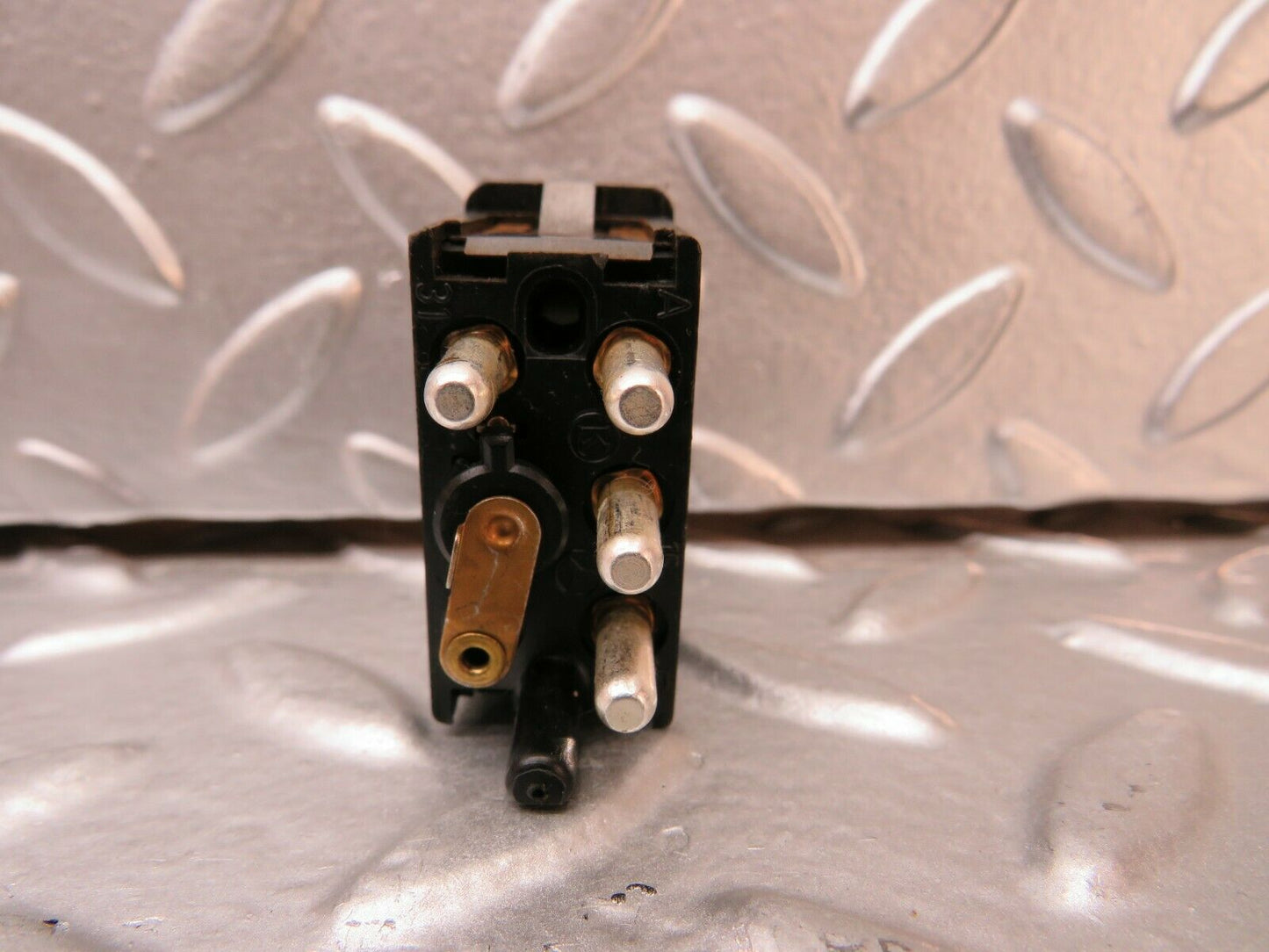 23979 Mercedes-Benz W123 280E Rear Windscreen Defroster Switch 0008206110