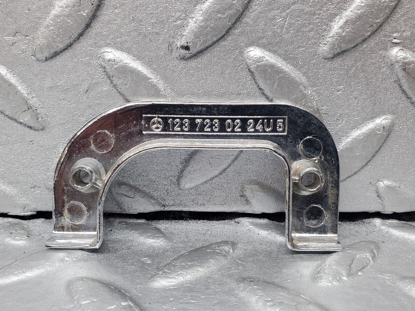 45555 Mercedes-Benz W126 420SE Interior Chrome Door Latch Trim Right 1237230224