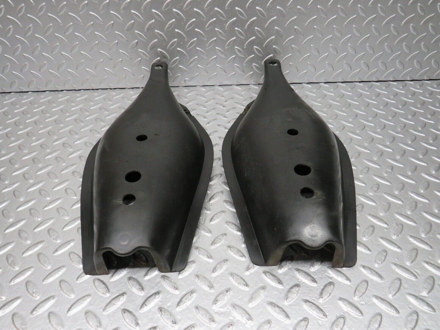 31592 Mercedes-Benz W201 190LE 1.8L Rear Control Arm Cover Pair 1293520188