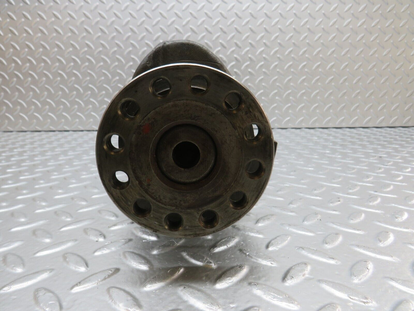 32929 Mercedes-Benz W123 300D Crankshaft OM617.912 6170310401
