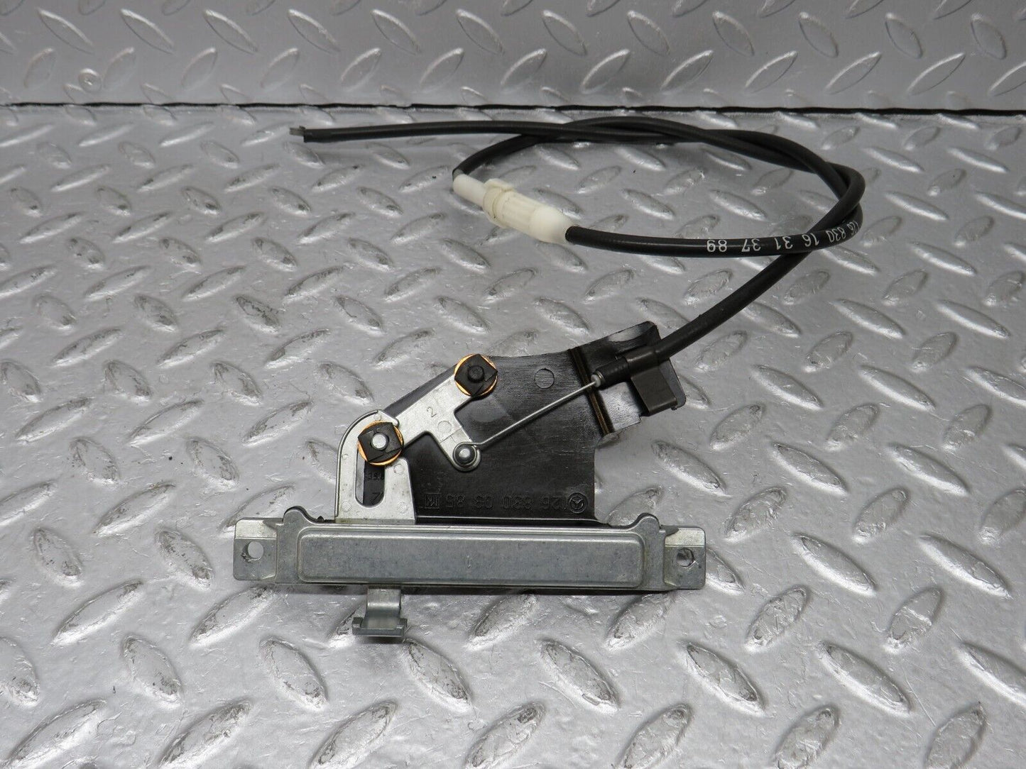 36201 Mercedes-Benz W126 420SE Rear Heater Regulator 1268300385 1268301631