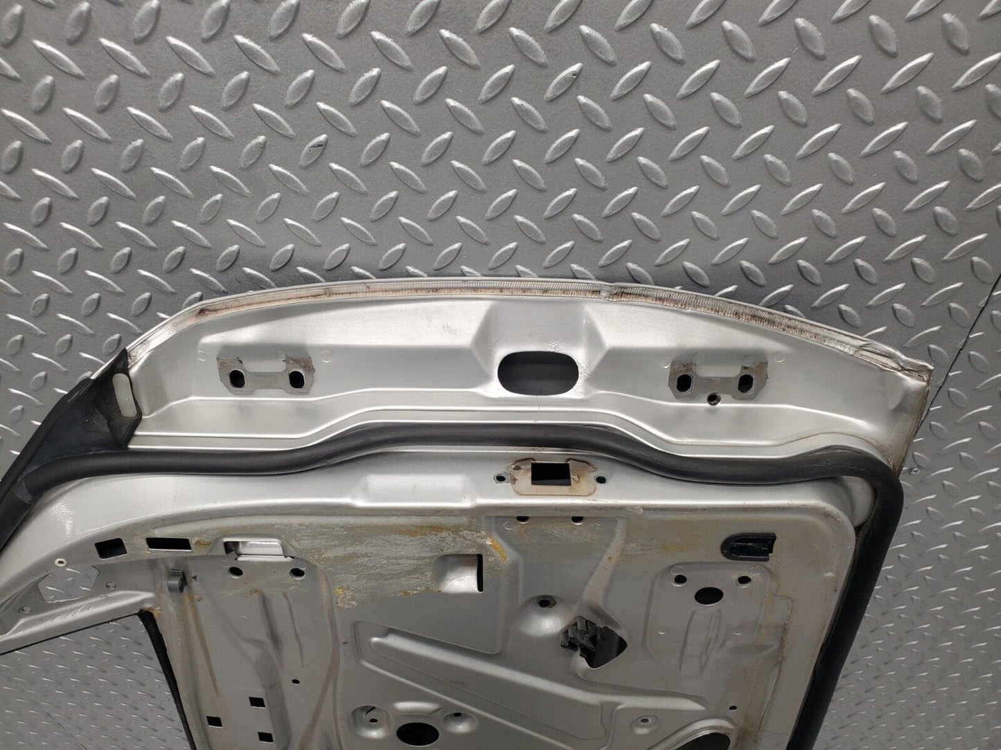 46122 Mercedes-Benz W124 Front Left Door