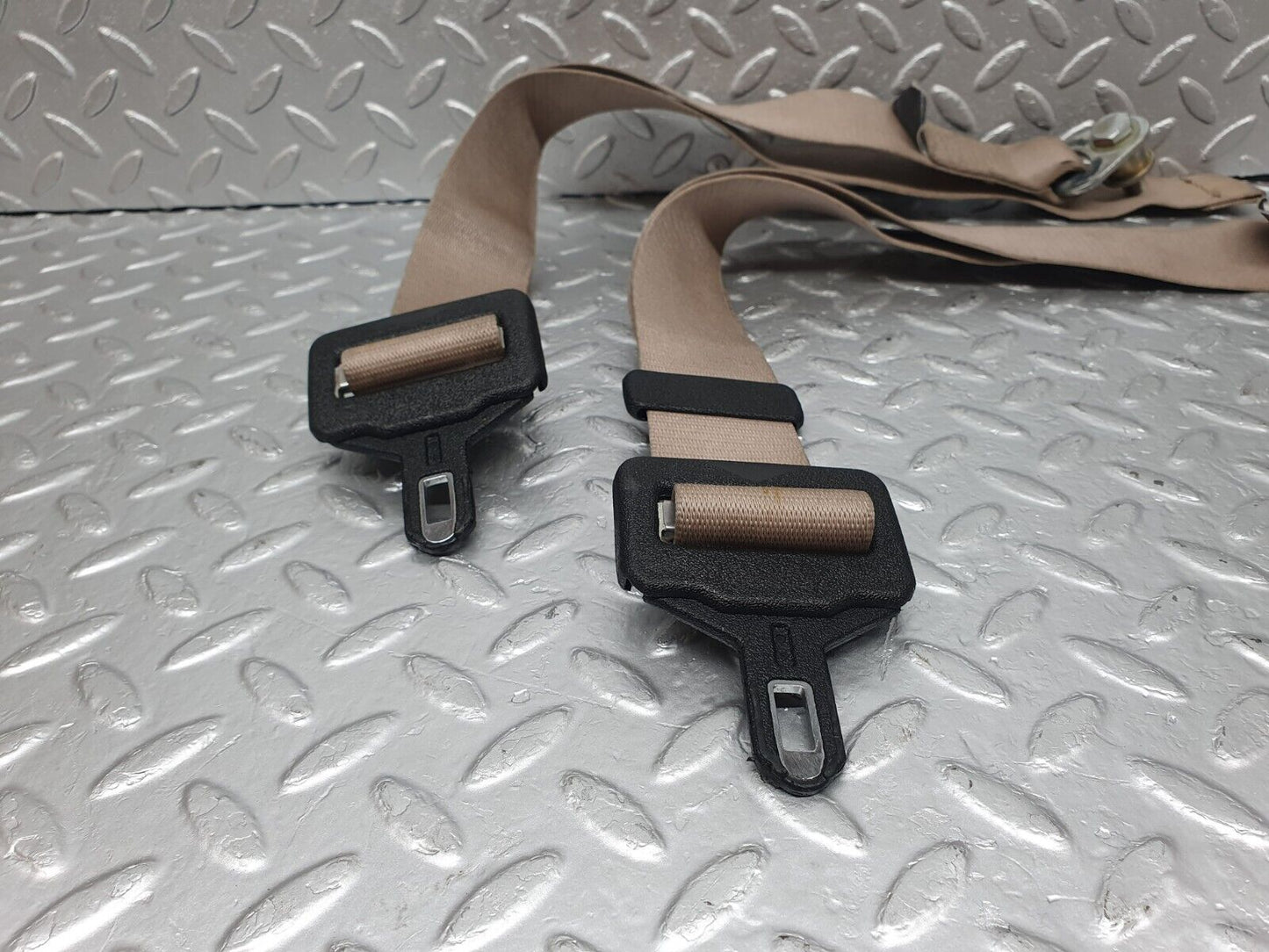 42609 Mercedes-Benz R129 320SL Coupe Rear Seat Belt With Buckles 1298600085 1298600369