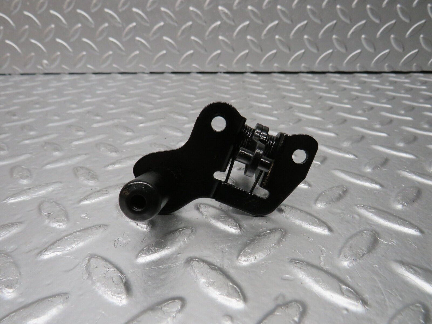 30388 Mercedes-Benz W124 230E Bonnet Lock Catch