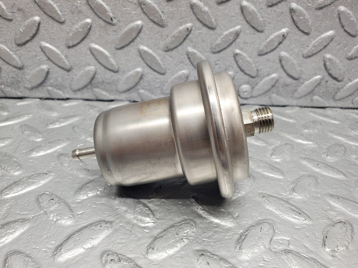 W201 Baby Benz fuel pressure regulator used OEM