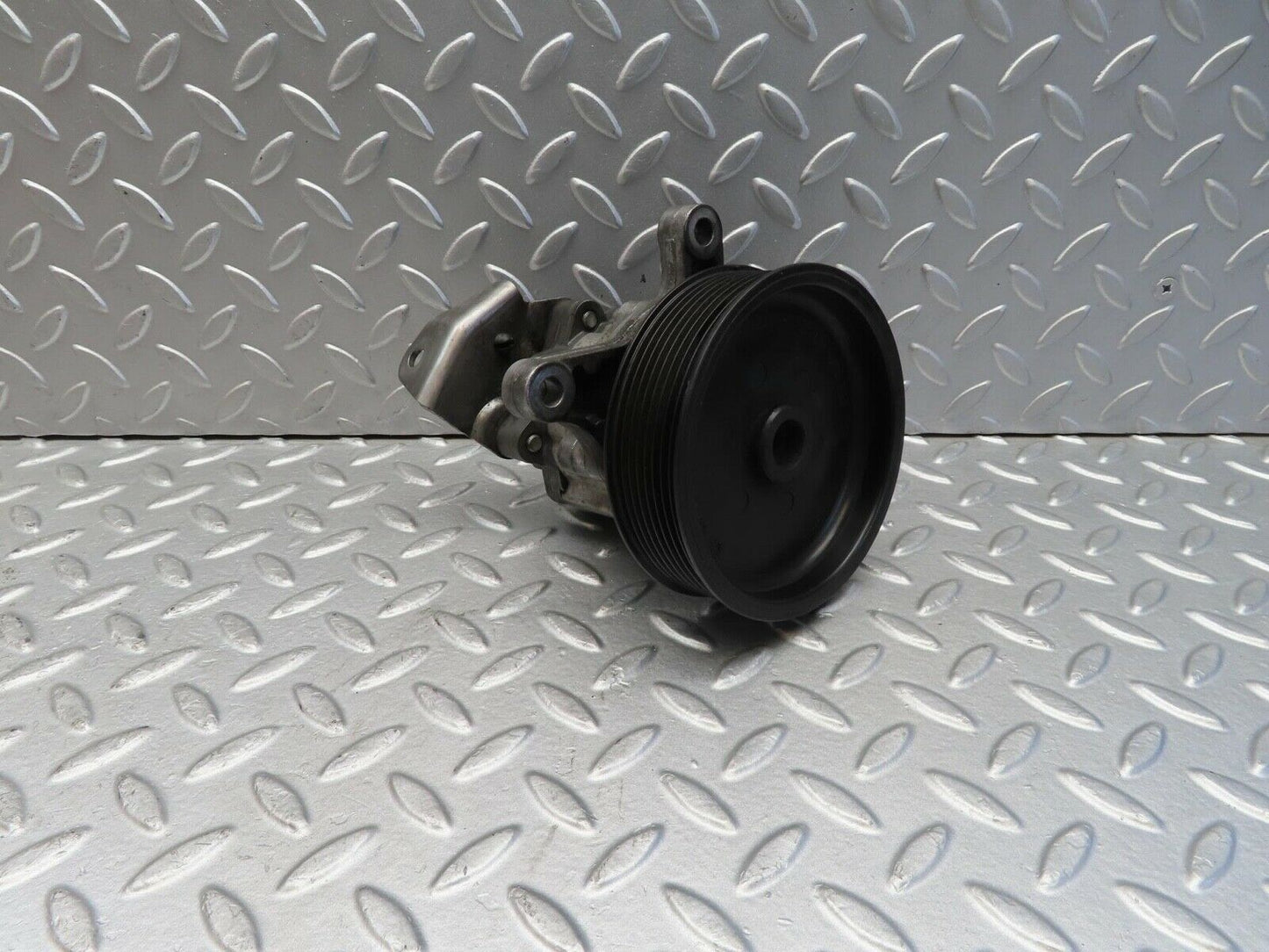 11298 Mercedes-Benz W221 S320 Power Steering Pump 0044669801