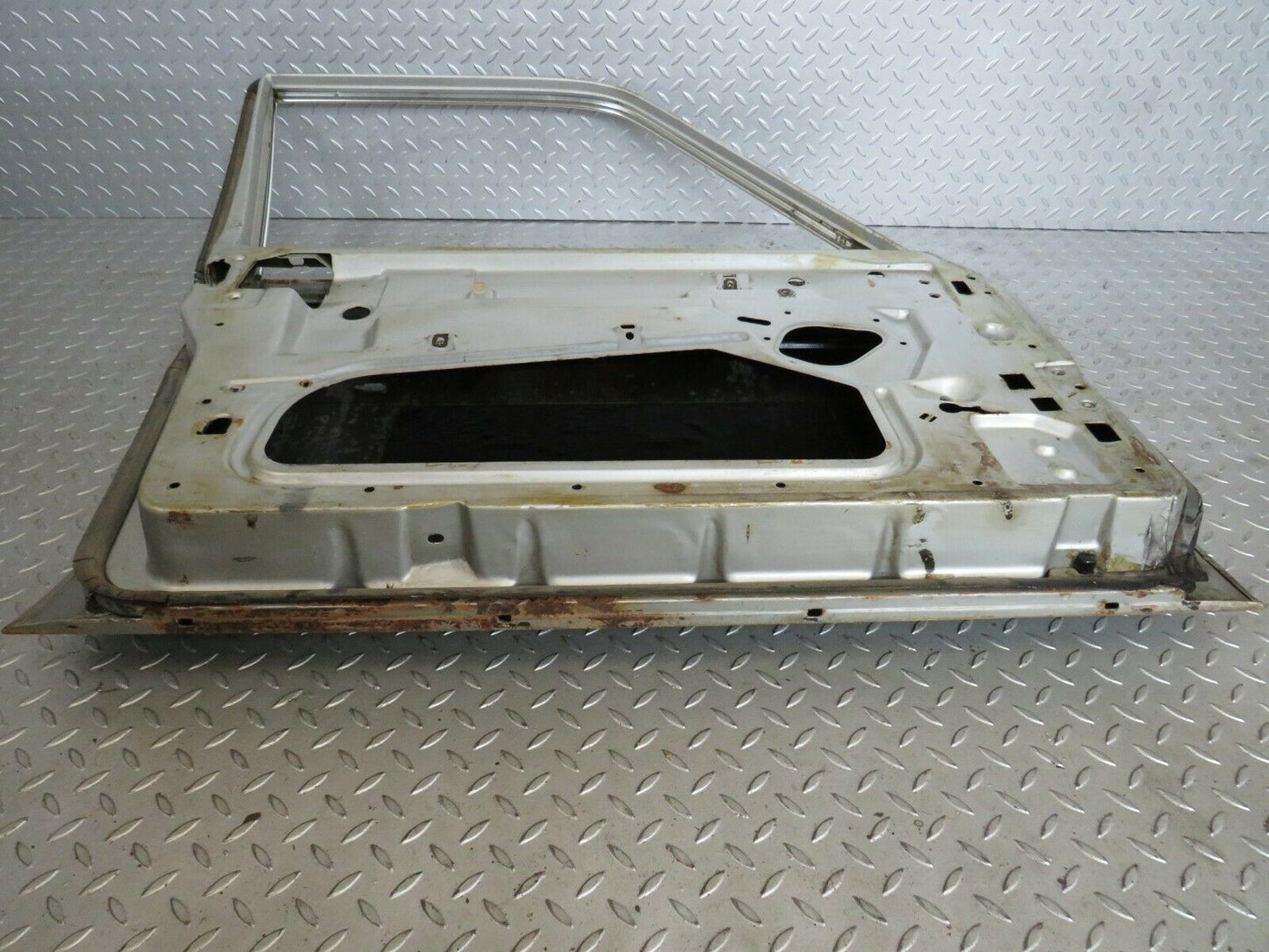 23273 Mercedes-Benz W116 350SE Front Left Door