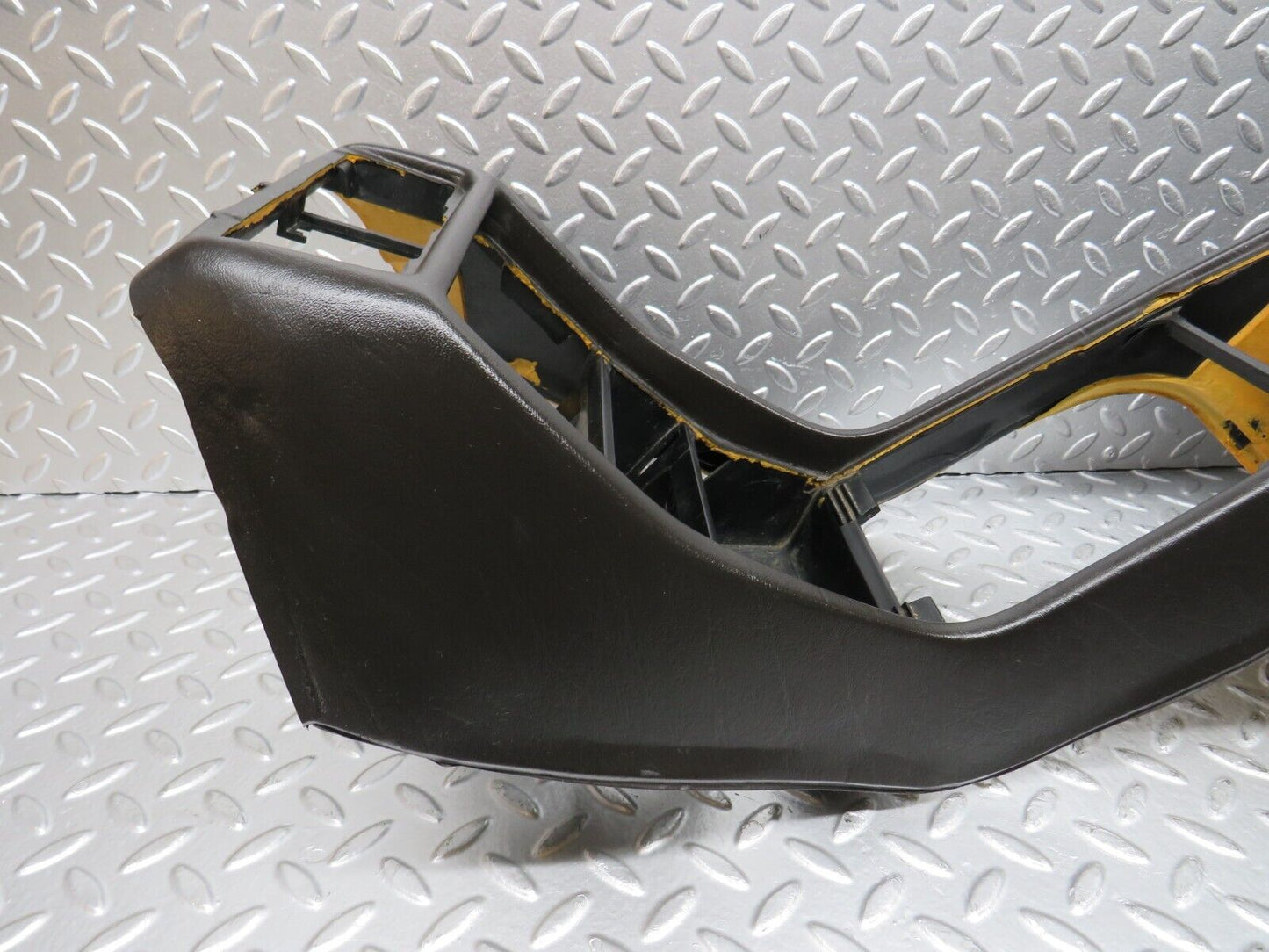 29745 Mercedes-Benz W123 230E Centre Console