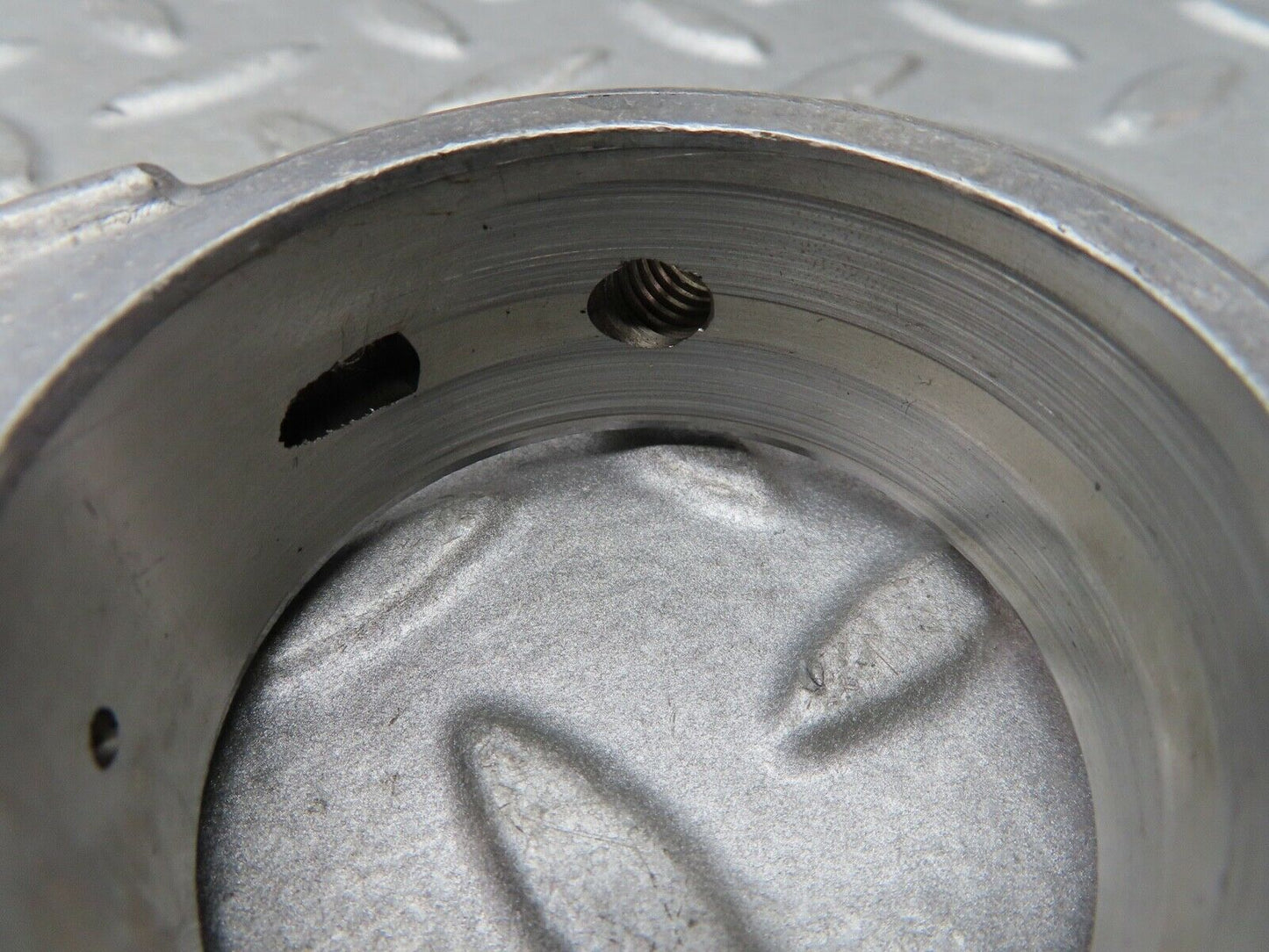17786 Mercedes-Benz W116 450SEL Camshaft Tower Bearing 1160514818