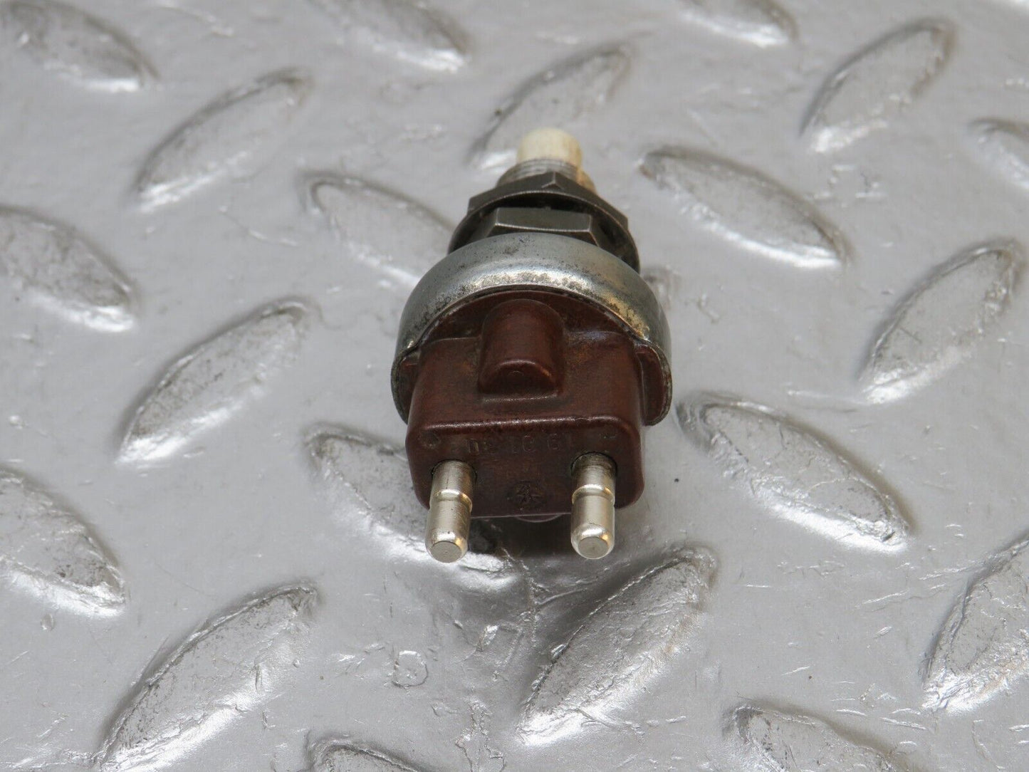 32239 Mercedes-Benz W123 230E Brake Light Contact Switch 190130