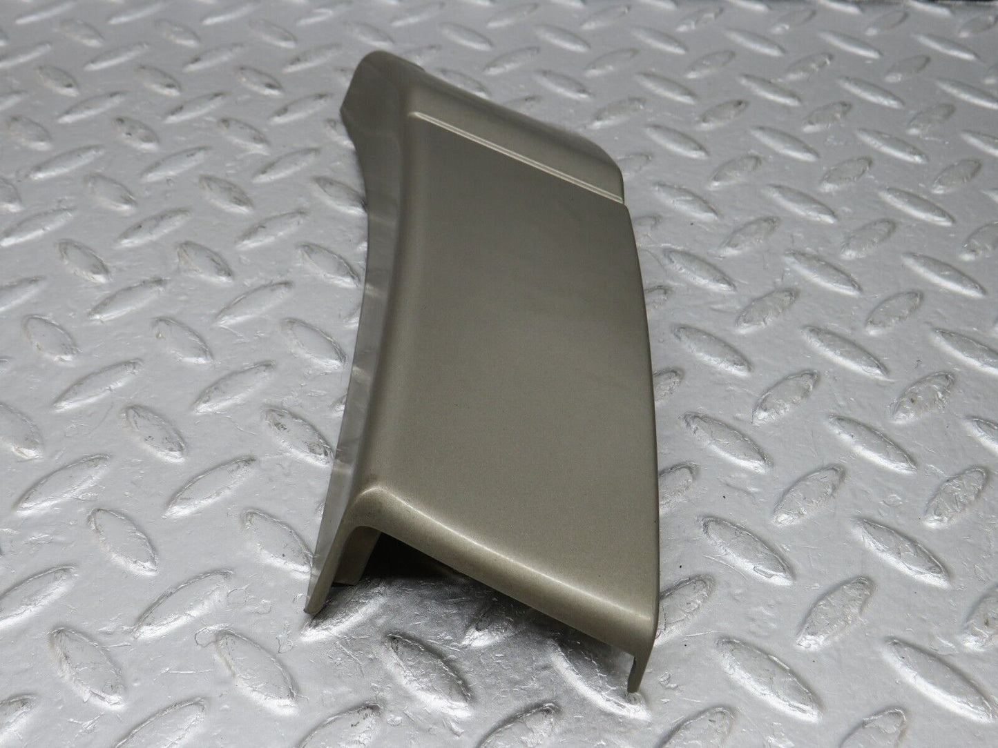36008 Mercedes-Benz W126 420SE Rear Right Fender Wing Moulding Trim 1266904240