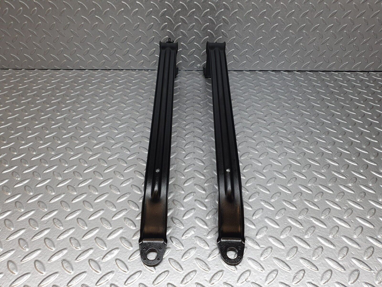 41973 Mercedes-Benz W202 C200 Fuel Tank Strap Bracket 2024701040