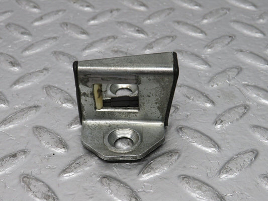 31459 Mercedes-Benz S124 220TE Wagon Door Lock Latch
