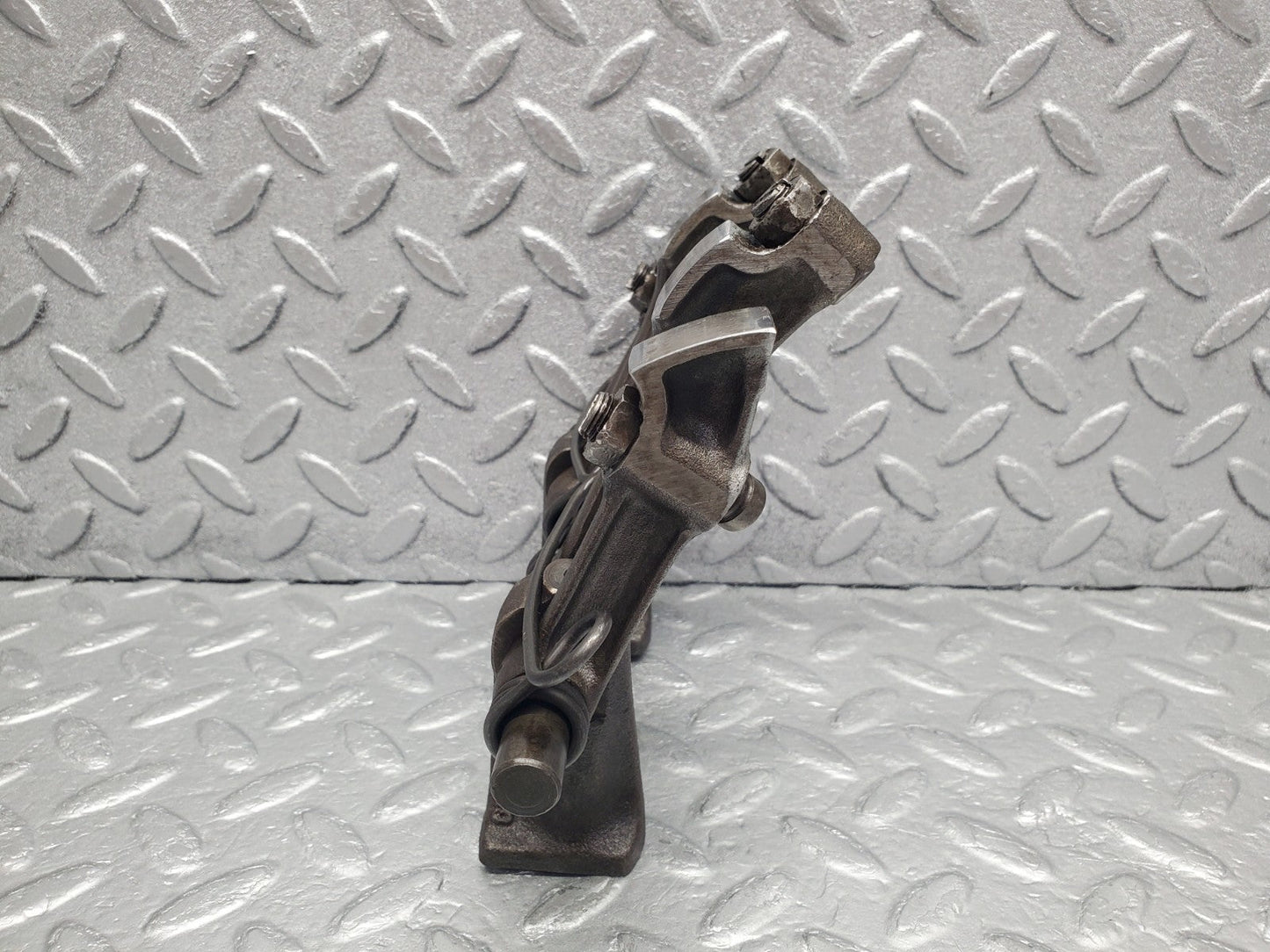 W112 rocker arm support arm and shaft used OEM