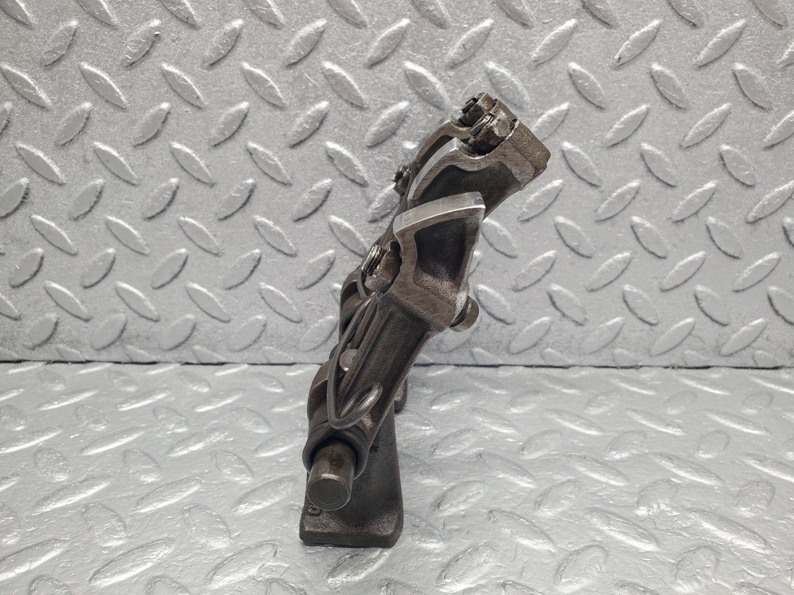 W112 rocker arm support arm and shaft used OEM