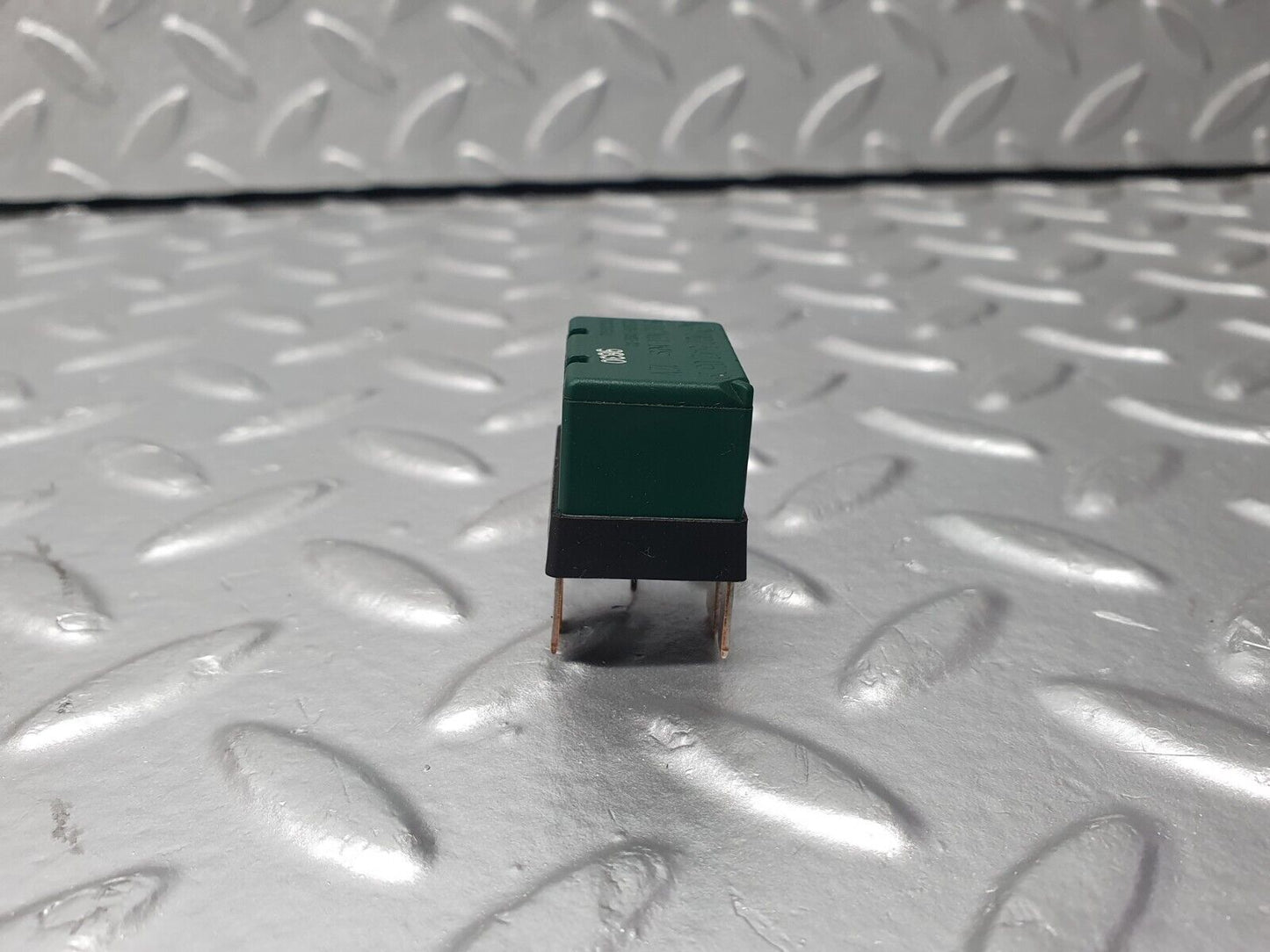 41798 Mercedes-Benz W202 C200 Overload Relay 0025420319