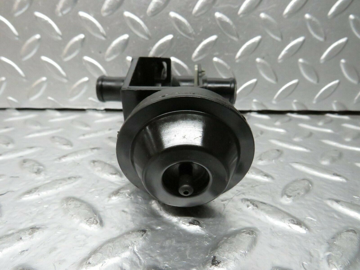 23779 Mercedes-Benz C107 450SLC Coupe Heater Control Valve 1078300584