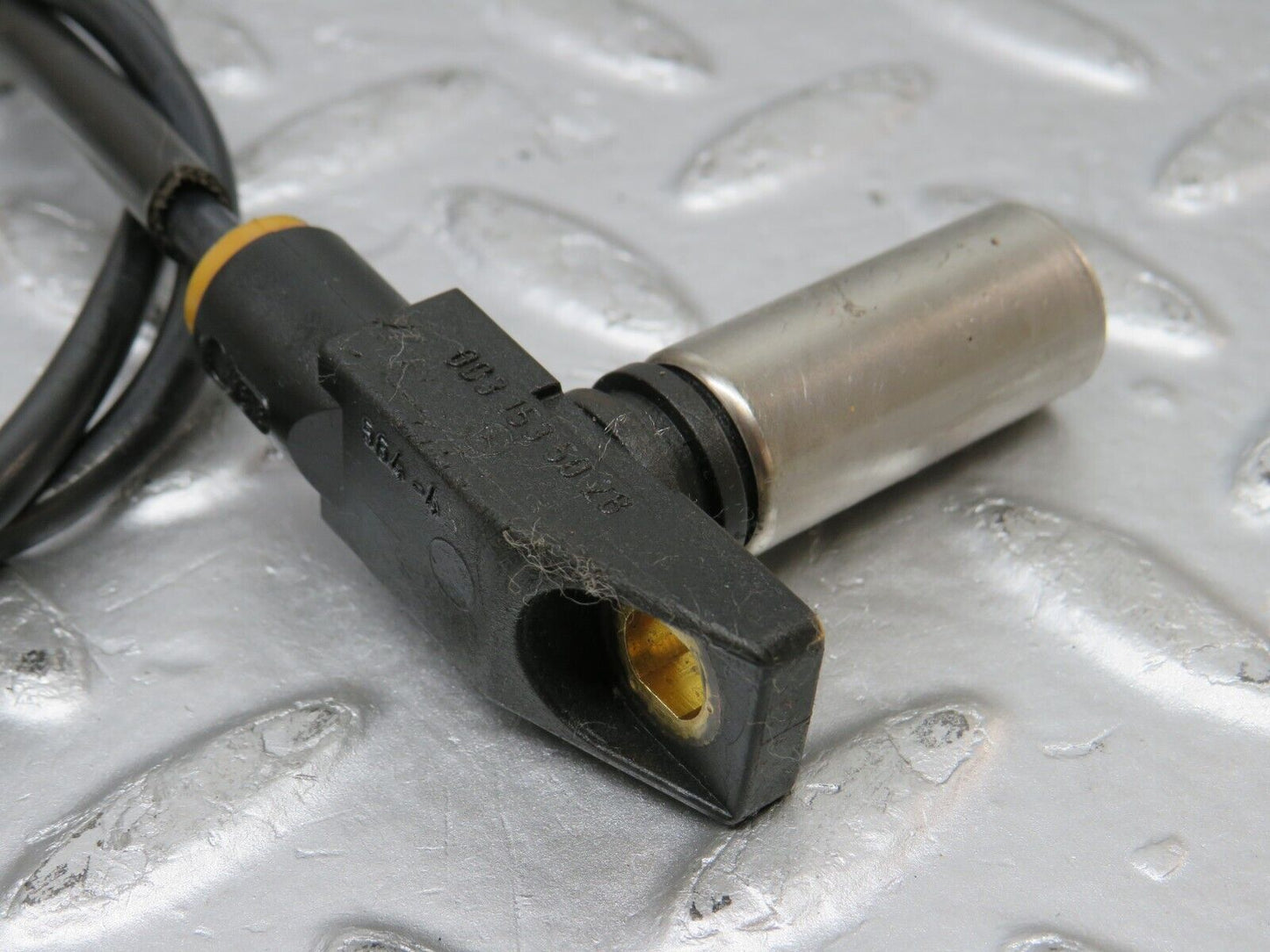 33509 Mercedes-Benz W202 C180 Crankshaft Position Sensor 0155452828 0031535028