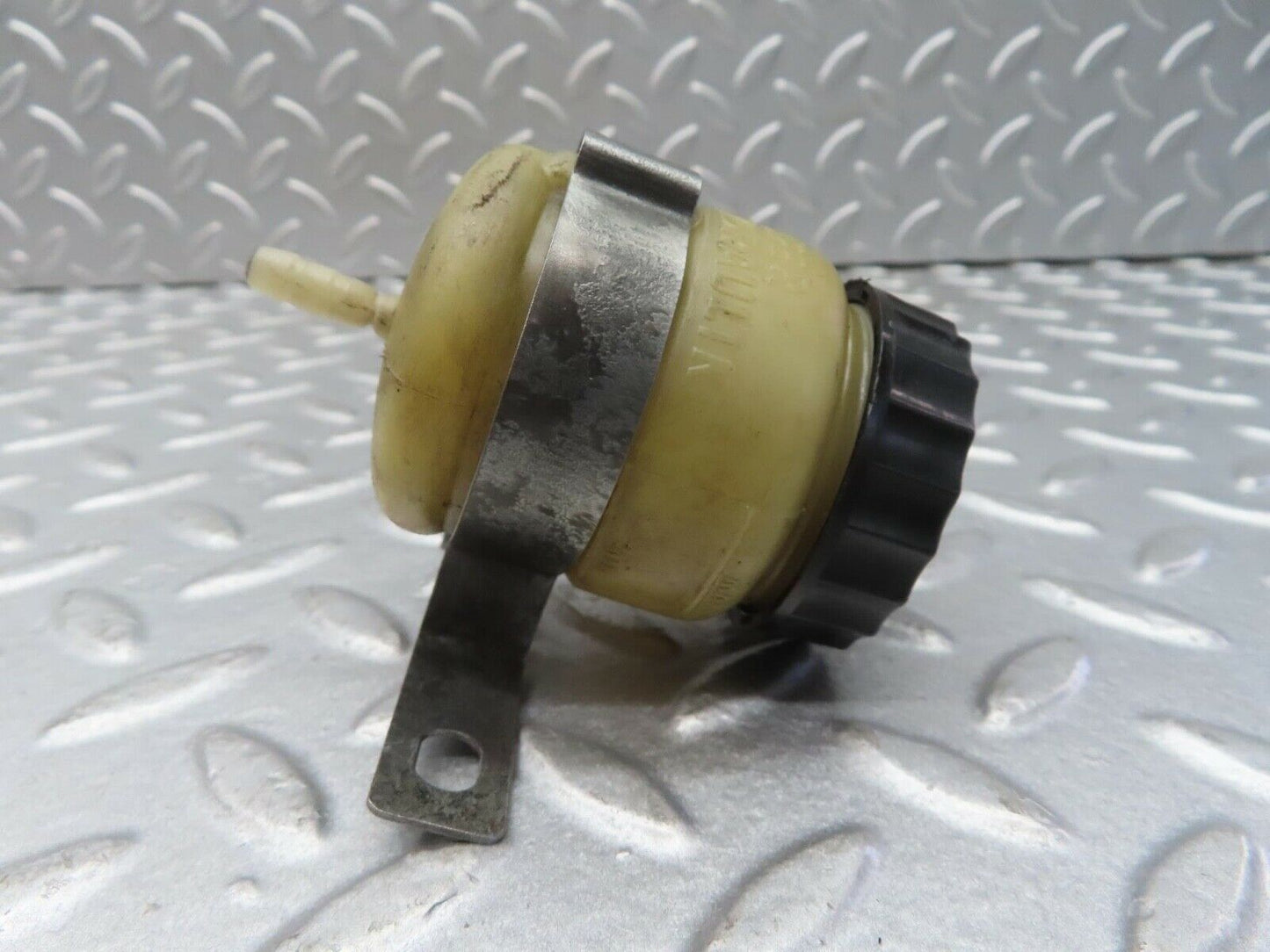 13185 Mercedes-Benz W111 220S Brake Fluid Reservoir Tank