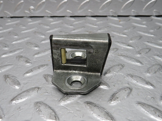 31458 Mercedes-Benz S124 220TE Wagon Door Lock Latch