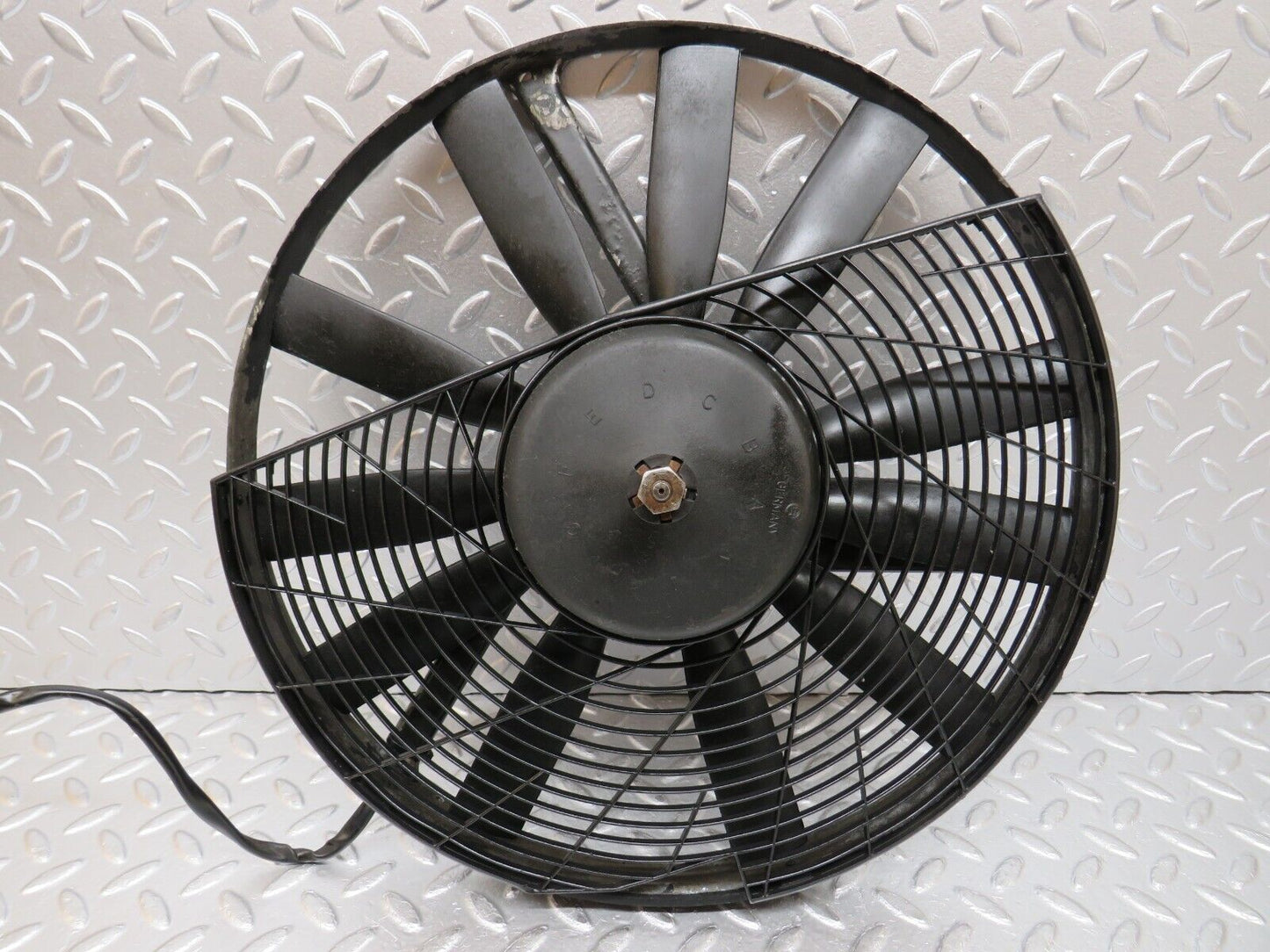 32430 Mercedes-Benz S124 300TE Wagon Engine Cooling Fan