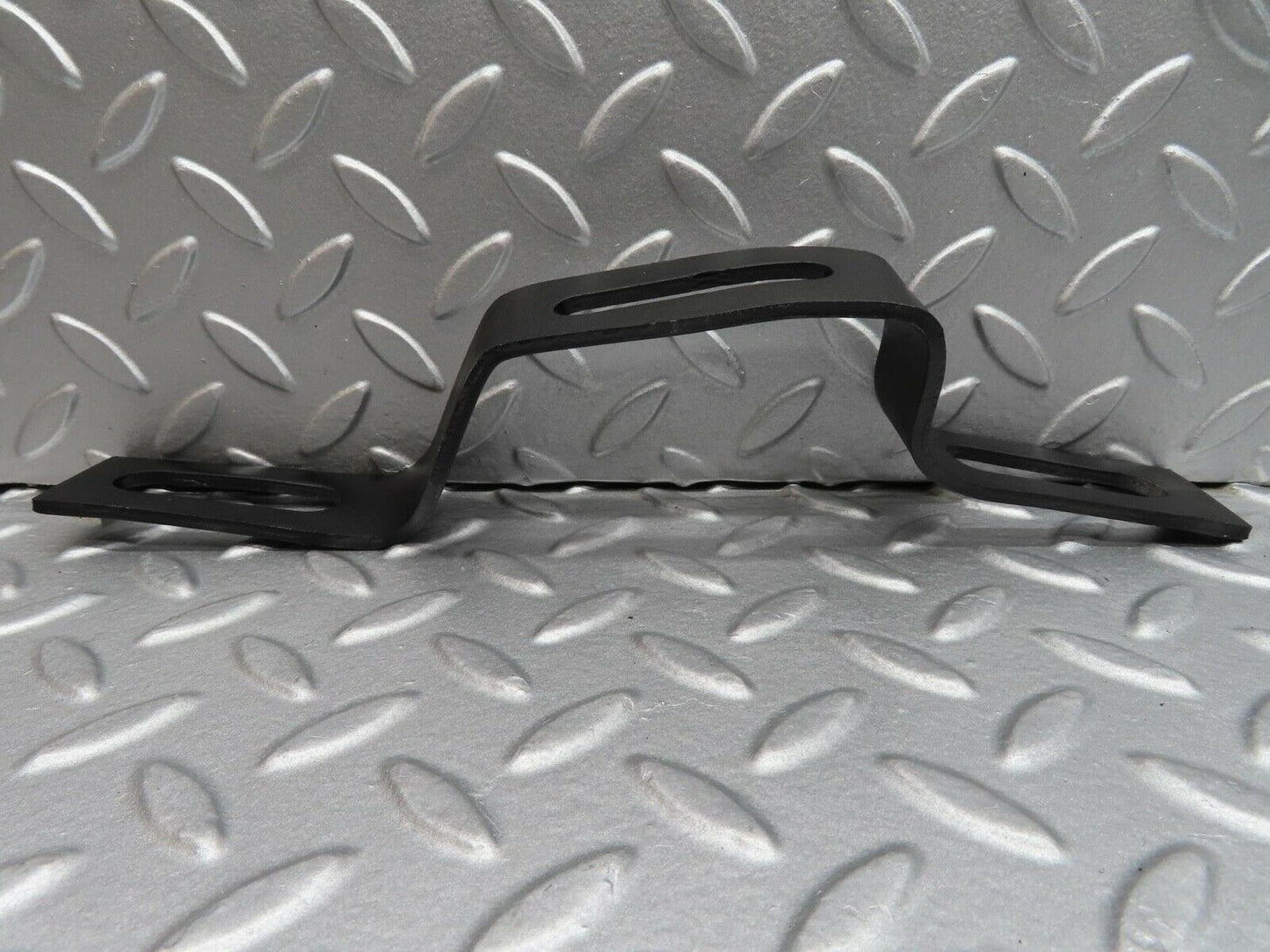 13990 Mercedes-Benz C107 280SLC Front Bumper Bracket