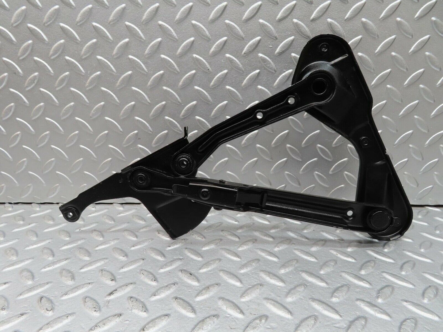 16424 Mercedes-Benz W124 260E Bonnet Hinge Right Side