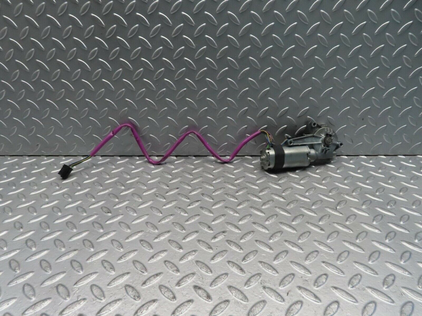 11327 Mercedes-Benz W221 S320 Sunroof Motor 2218202042