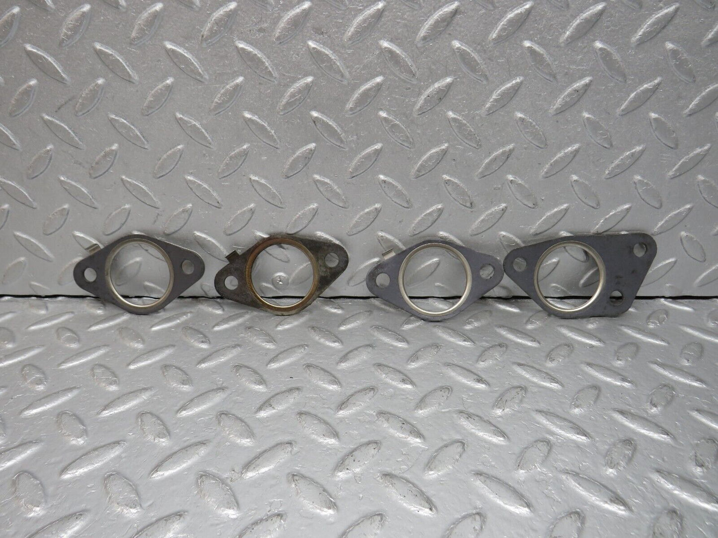 38848 Mercedes-Benz W201 190E 2.6L Exhaust Manifold Gasket Elring 1031421380 1031421480