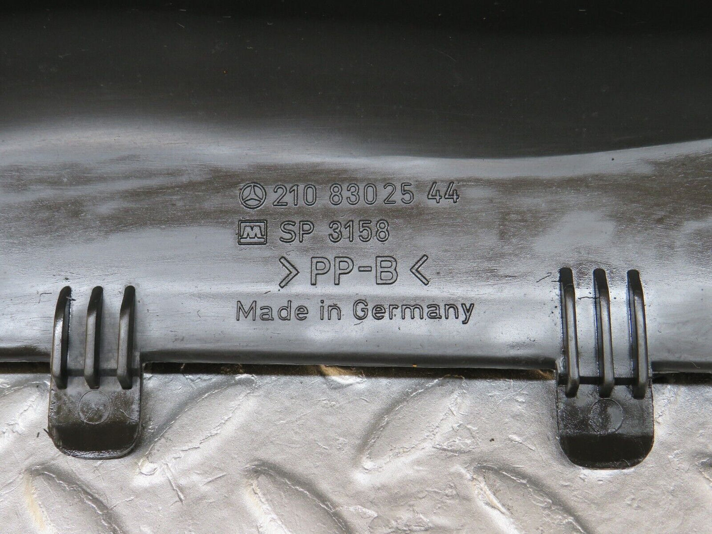 34719 Mercedes-Benz W210 320E Water Drain 2108302544