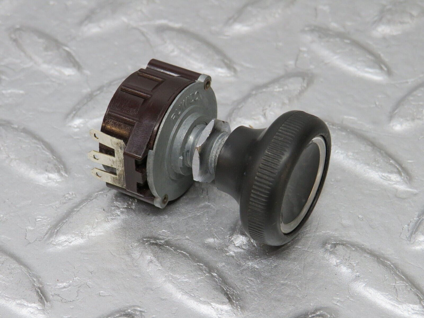 37463 Mercedes-Benz W109 300SEL Heater Control Switch 023.00-1