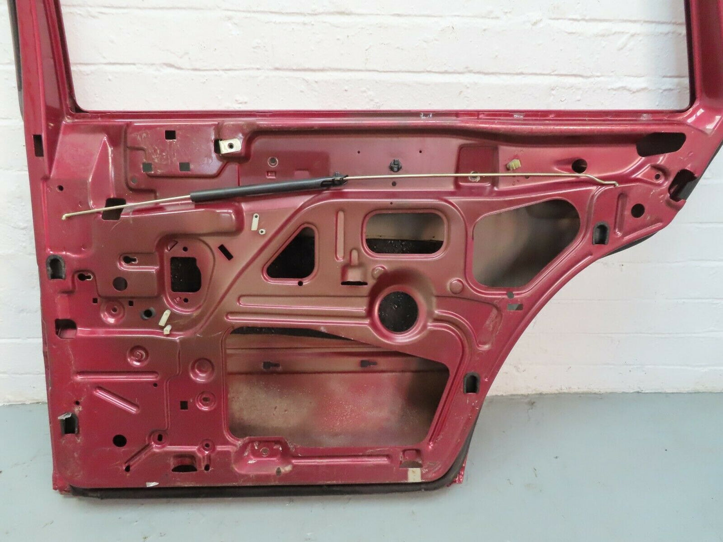 6693 Mercedes-Benz S124 E220 Wagon Rear Right Door