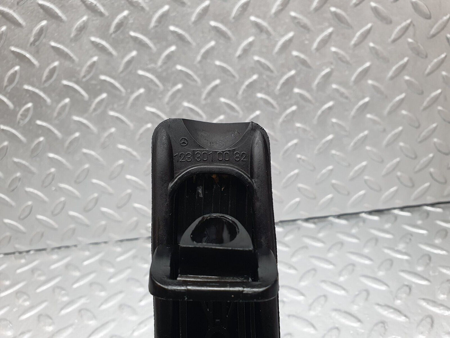 42693 Mercedes-Benz W201 190 2.0L Accelerator Pedal With Rubber 1263000504 1233010082