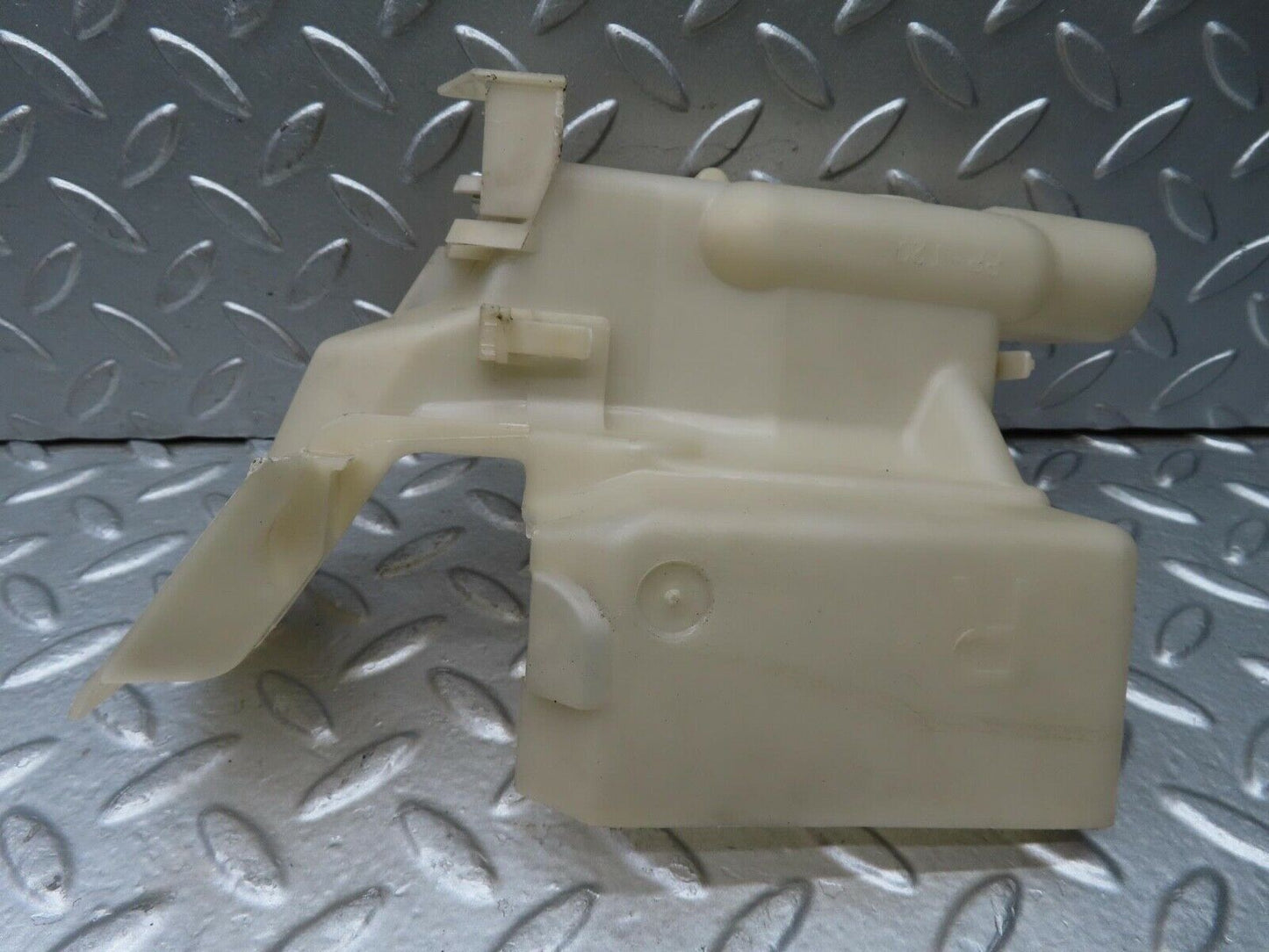 14885 Mercedes-Benz W140 S320 Door Lock Mechanism Cover 1407230108