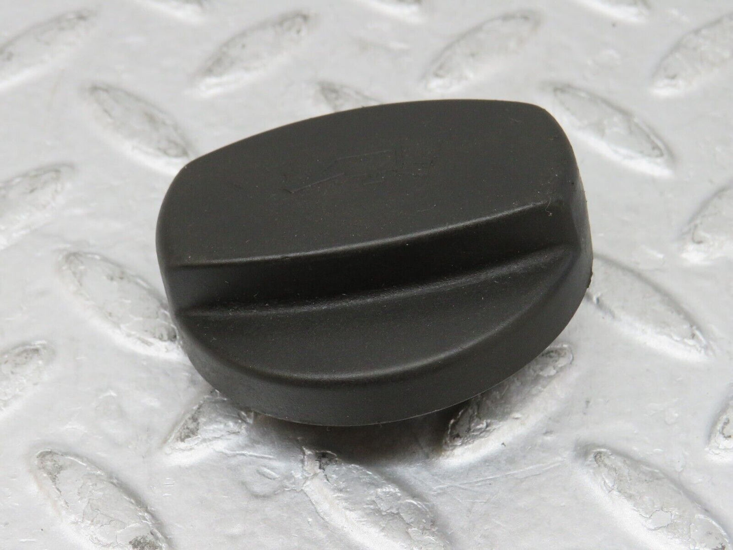 35732 Mercedes-Benz W124 Engine Oil Filler Cap 1110180302