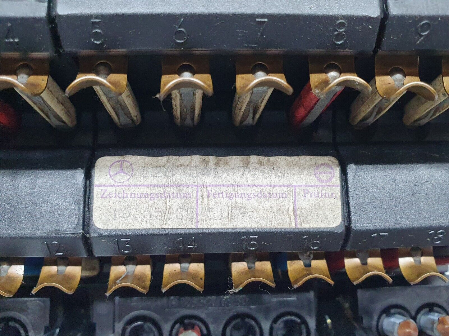 41210 Mercedes-Benz W126 300SE Fuse Box 1265407206 1265400850 1265454140